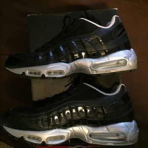 Nike Shoes - Air Max 95 Air Attack Nike Shoes - Air Max 95 Air Attack